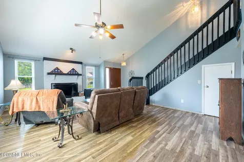 4573 Crosstie Road N Jacksonville FL 32257