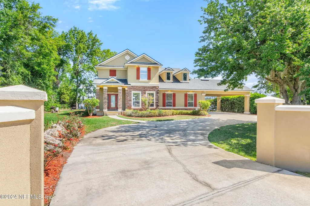978 State Road 20 Interlachen FL 32148