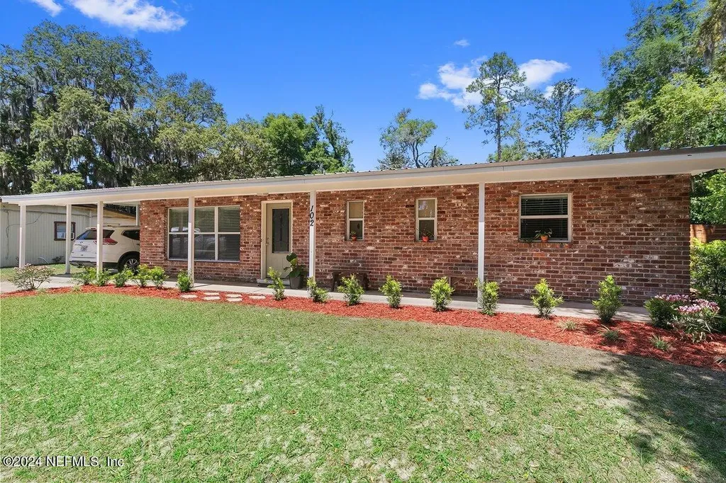 102 Oakdale Drive Palatka FL 32177
