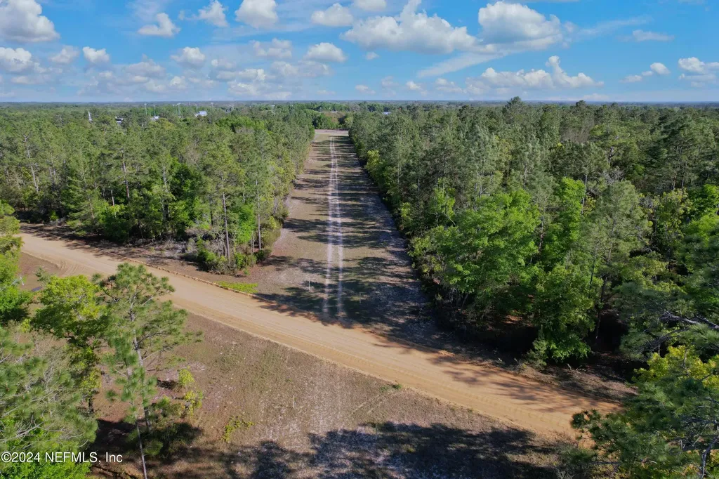 00 New York Street Interlachen FL 32148
