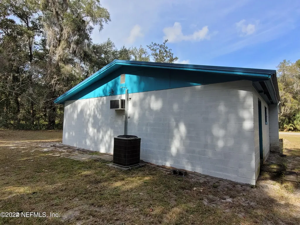 1011 Elm Street Welaka FL 32193