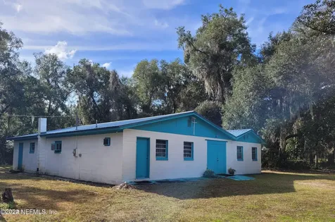1011 Elm Street Welaka FL 32193