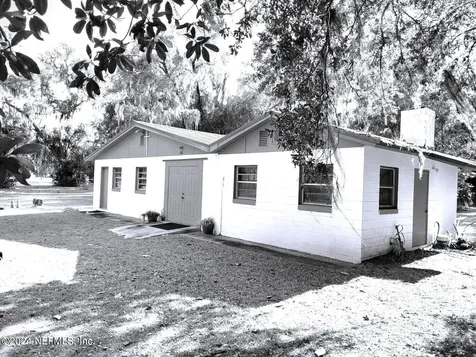 1011 Elm Street Welaka FL 32193