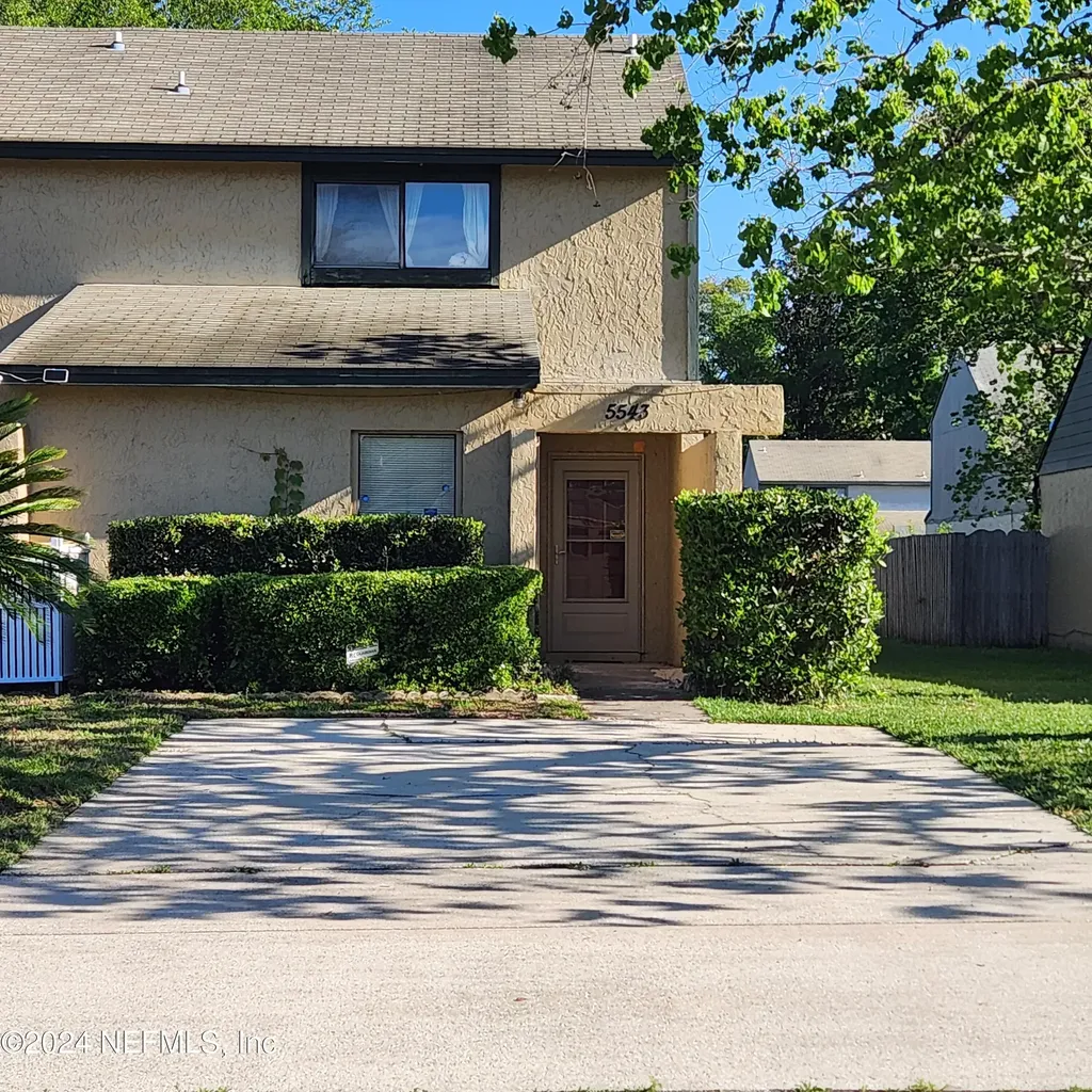 5543 Pinebay Circle N Jacksonville FL 32244
