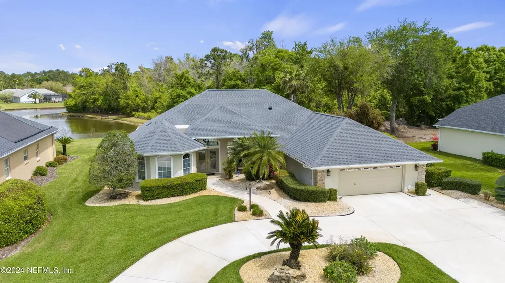 13 Lakeside Place W Palm Coast FL 32137