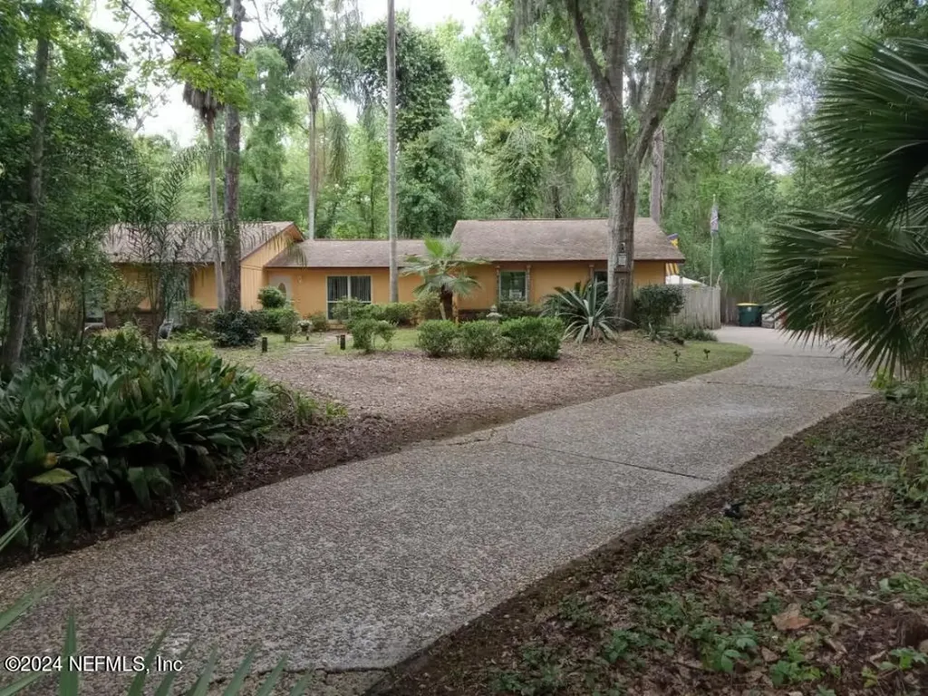 4459 Wilderness Lane N Jacksonville FL 32258