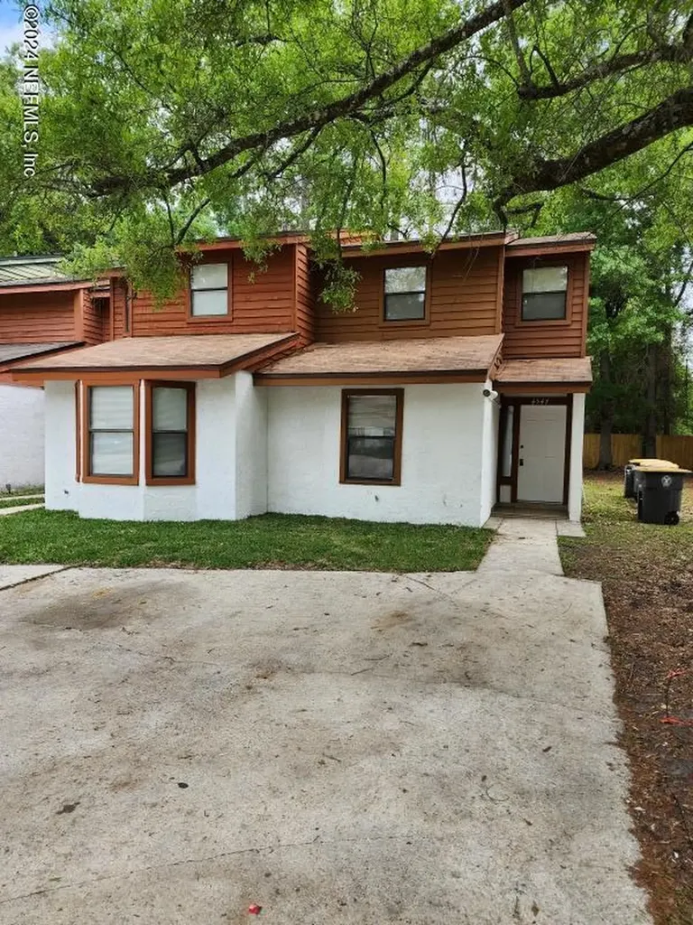 4547 Melissa Court W Jacksonville FL 32210