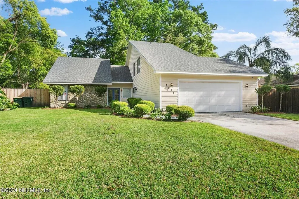 7255 Holiday Hill Court Jacksonville FL 32216