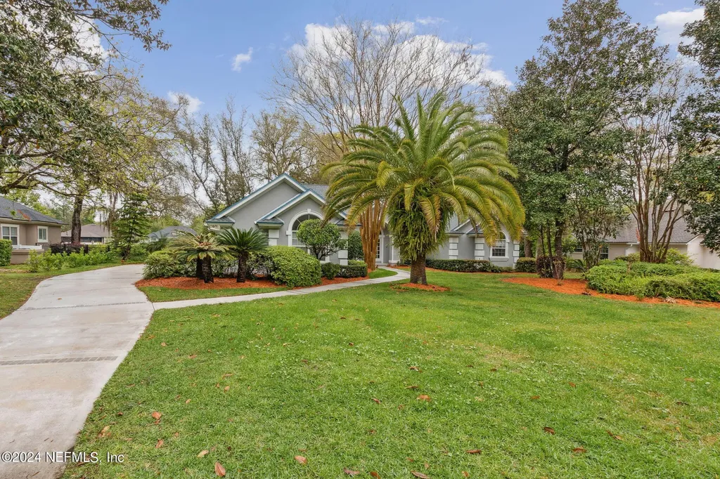 1898 Quaker Ridge Drive Green Cove Springs FL 32043