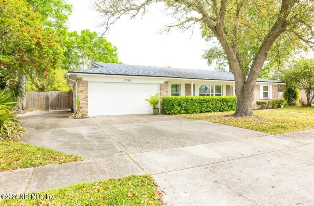 1742 Papaya Drive N Orange Park FL 32073