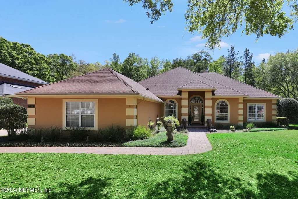 7938 Mc Laurin Road N Jacksonville FL 32256