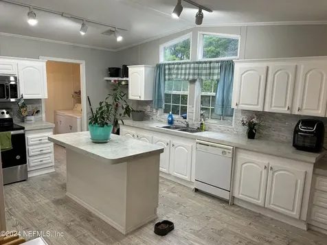 318 Lake Serena Drive Melrose FL 32666