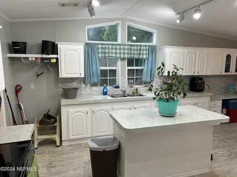 318 Lake Serena Drive Melrose FL 32666