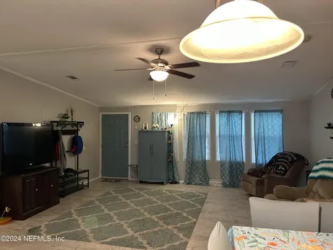 318 Lake Serena Drive Melrose FL 32666