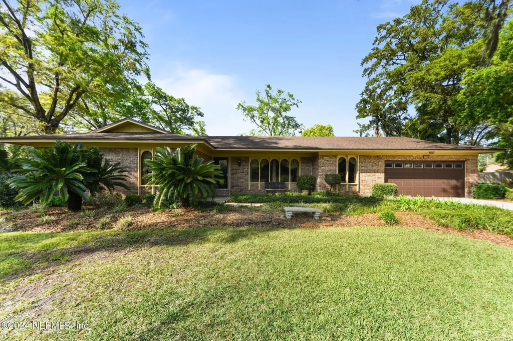 6015 Woodelm Drive N Jacksonville FL 32218