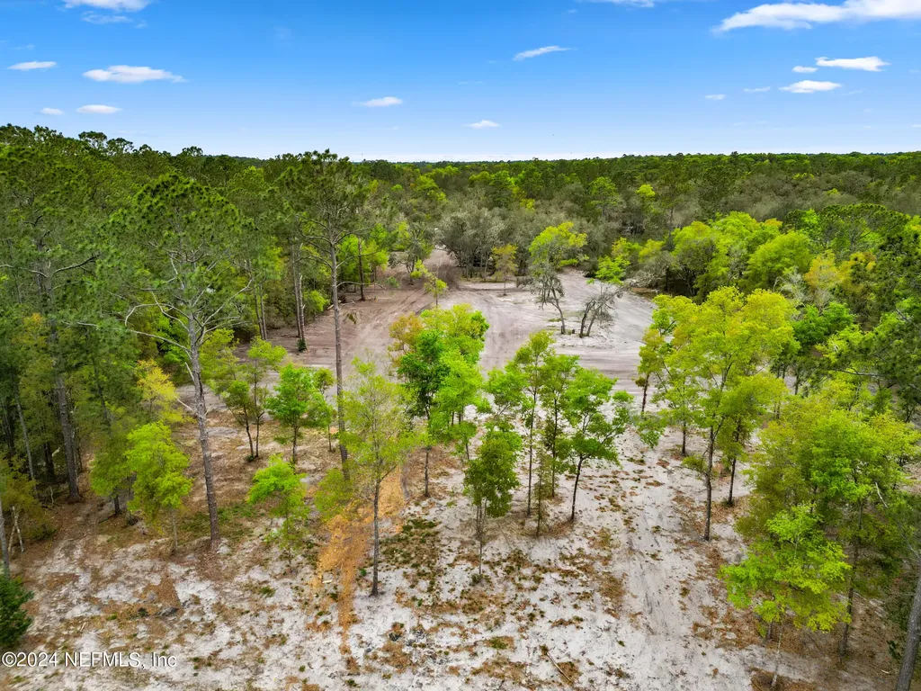 140 Junior Lake Trail Interlachen FL 32148