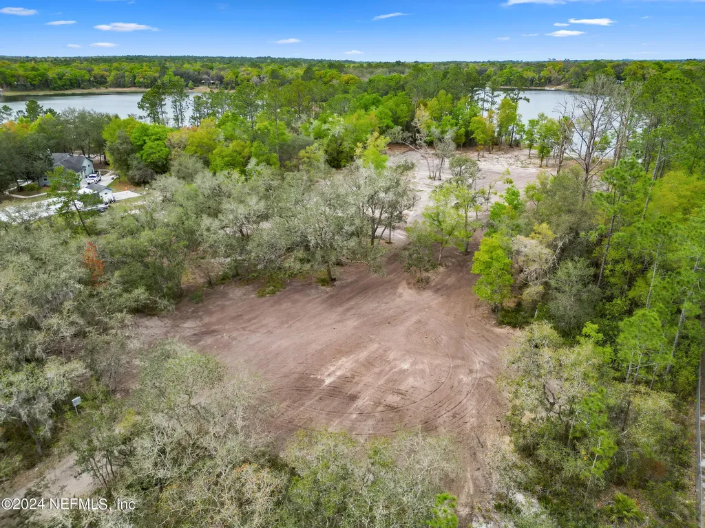 140 Junior Lake Trail Interlachen FL 32148