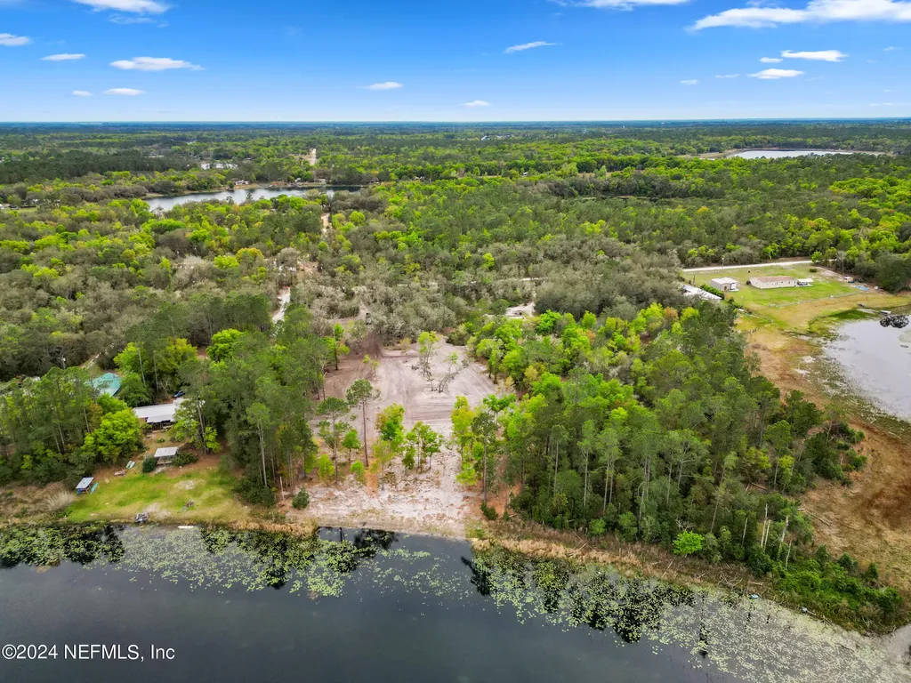 140 Junior Lake Trail Interlachen FL 32148
