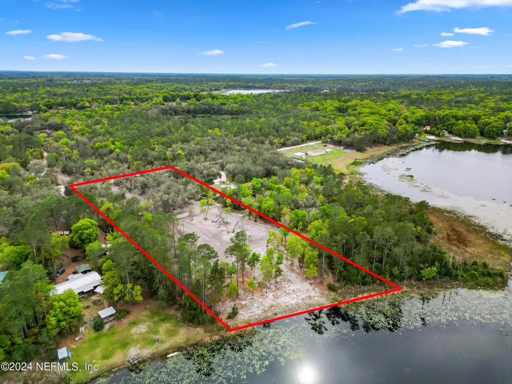 140 Junior Lake Trail Interlachen FL 32148