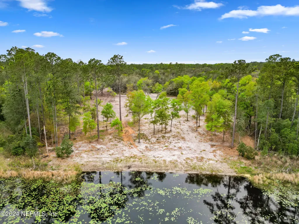 140 Junior Lake Trail Interlachen FL 32148