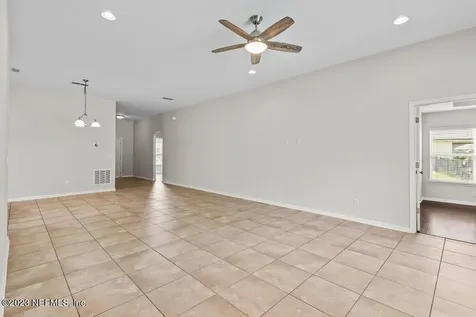 270 Parkwood Circle St. Augustine FL 32086