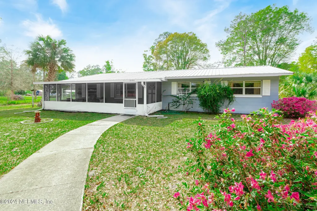 1046 S Moody Road Palatka FL 32177