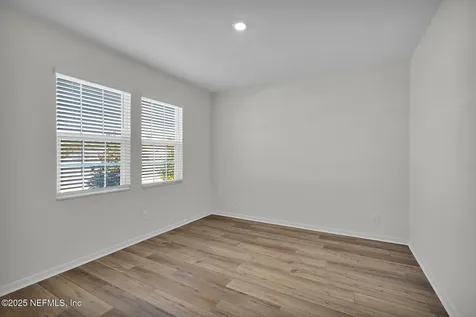 6877 Myrtle Oak Road Jacksonville FL 32219
