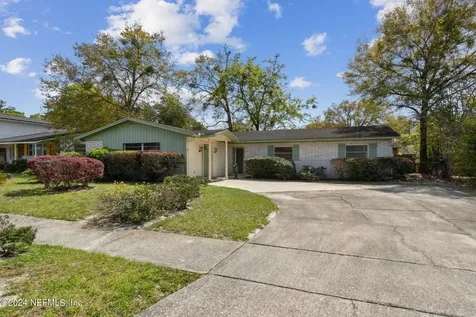 8206 Caravelle Drive Jacksonville FL 32244