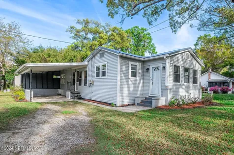 511 N Water Street Starke FL 32091