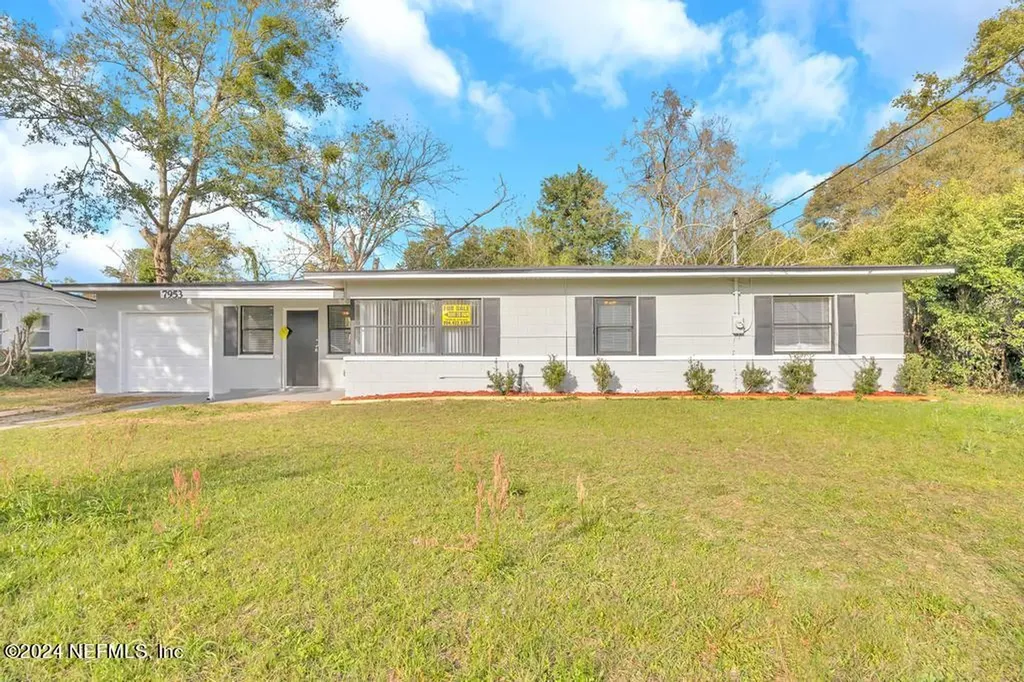 7953 Almar Place Jacksonville FL 32208