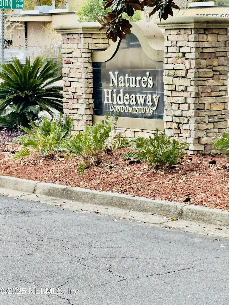 6057 E Maggies Circle E Jacksonville FL 32244