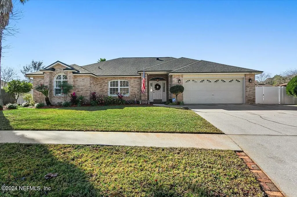 1060 Gallant Fox Circle N Jacksonville FL 32218