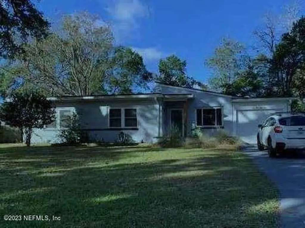6154 Mercer Circle W Jacksonville FL 32217