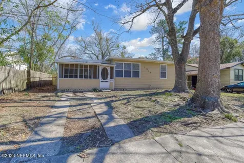 1933 Prospect Street W Jacksonville FL 32254