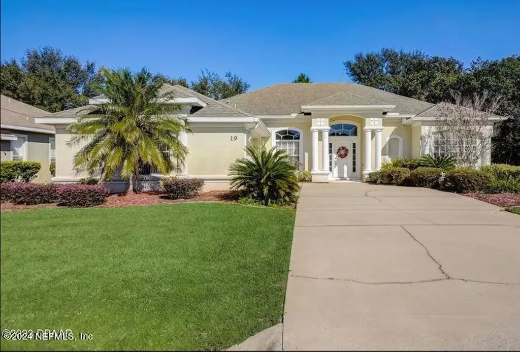 19 Buffalo Grove Place Palm Coast FL 32137