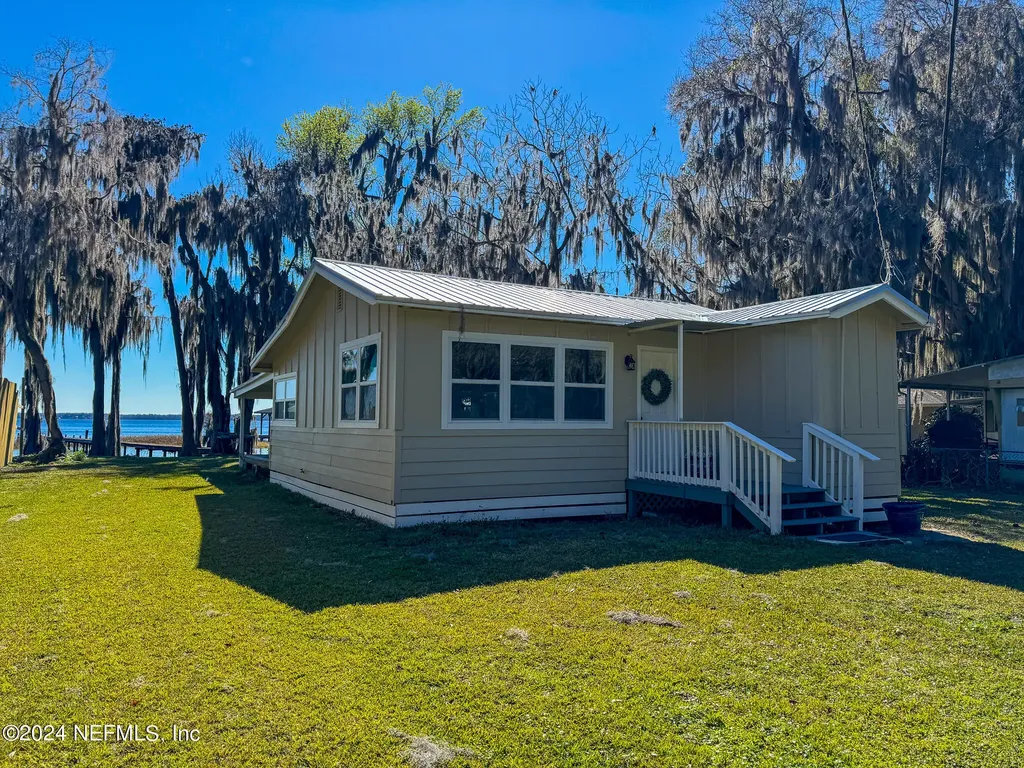 2300 SE 30th Street Melrose FL 32666