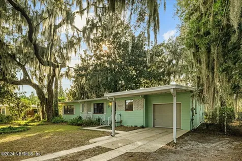 107 Walton Road East Palatka FL 32131