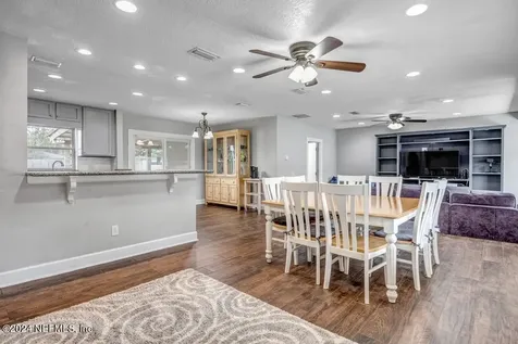 7253 Alana Road Jacksonville FL 32211