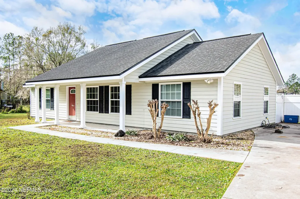 1721 SW 3rd Avenue Lake Butler FL 32054