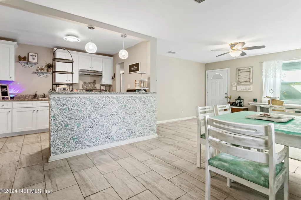 5769 Lake Lucina Drive N Jacksonville FL 32211