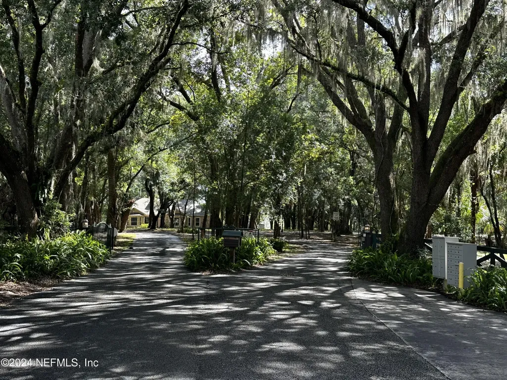 000-08 SE 265th Court Road Umatilla FL 32784