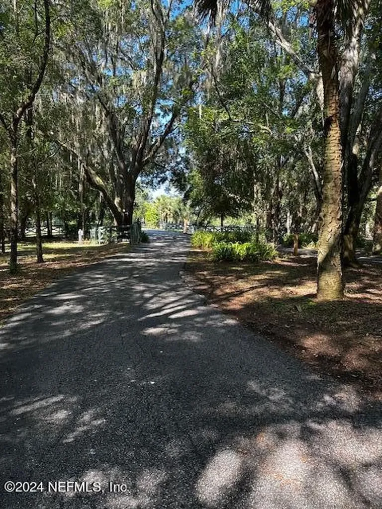 000-13 SE 265th Court Road Umatilla FL 32784