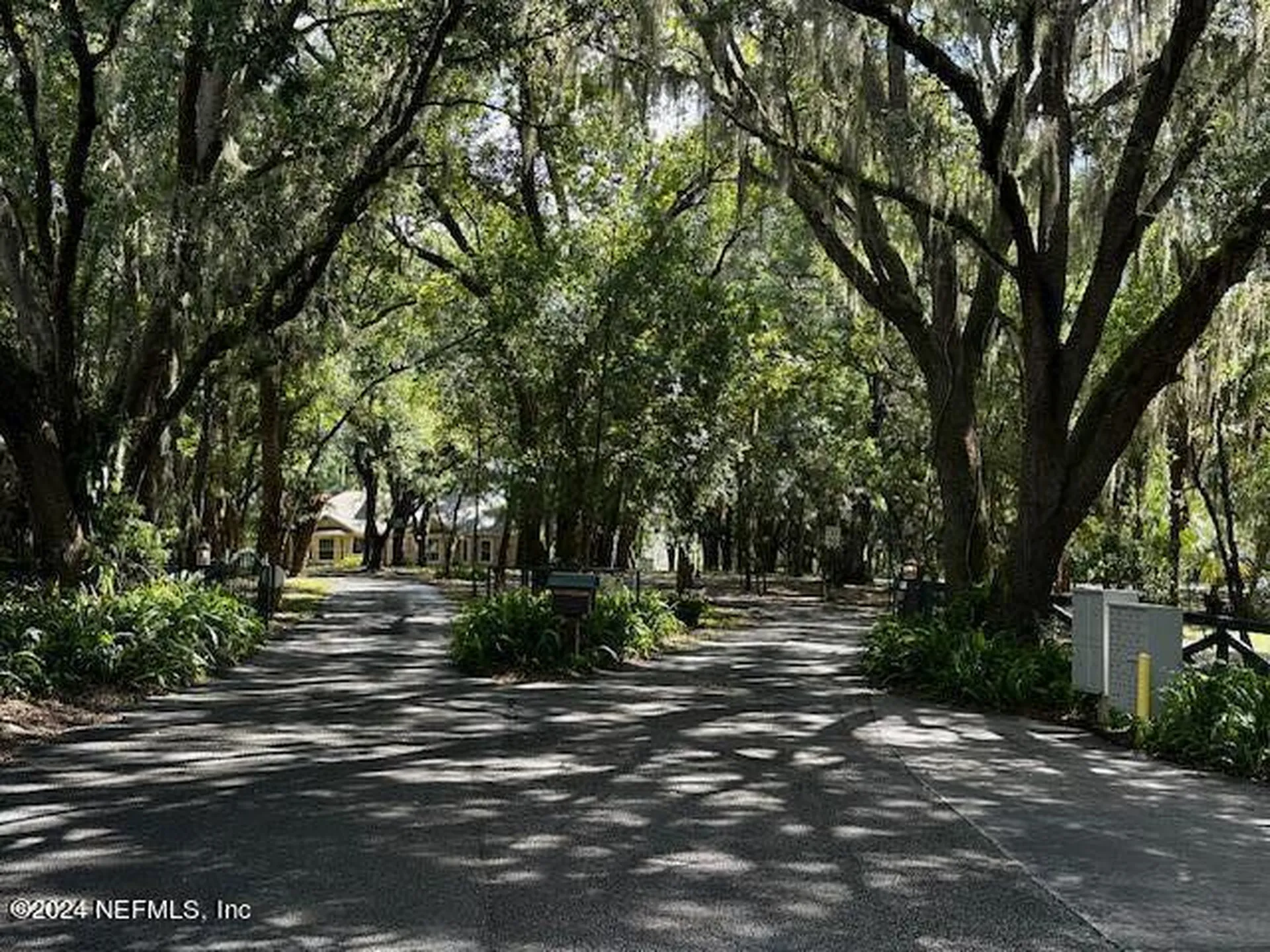 000-01 SE 159th Lane Umatilla FL 32784