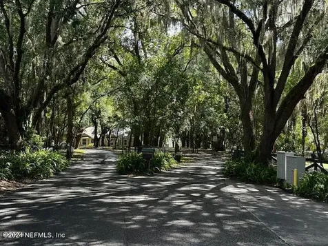 000-01 SE 159th Lane Umatilla FL 32784