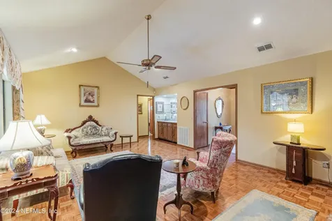 12157 Dividing Oaks Trail E Jacksonville FL 32223