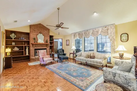 12157 Dividing Oaks Trail E Jacksonville FL 32223