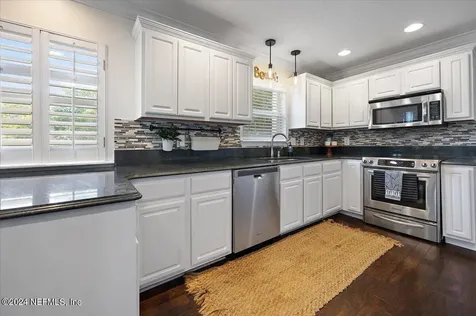 197 Seminole Road Atlantic Beach FL 32233