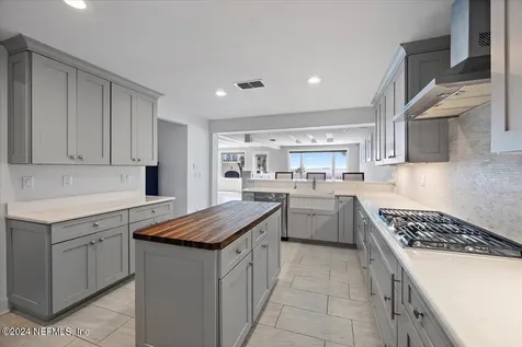 3324 Ocean Drive S Jacksonville Beach FL 32250