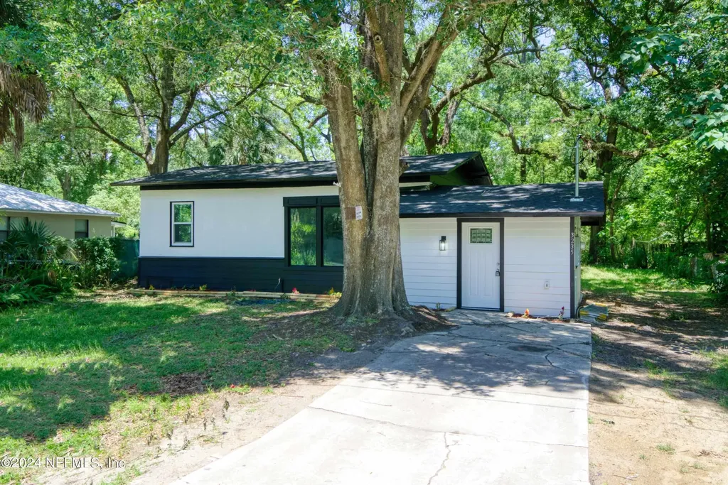 3235 Byo Road Jacksonville FL 32207