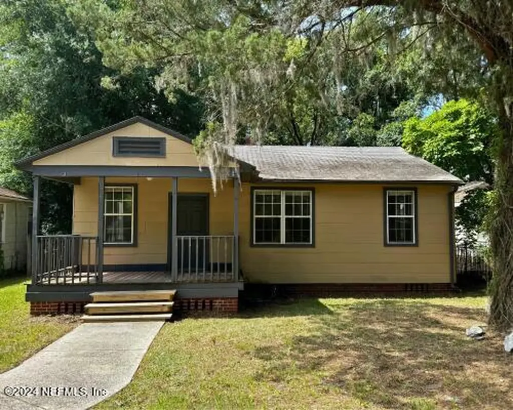 466 W 66th Street Jacksonville FL 32208